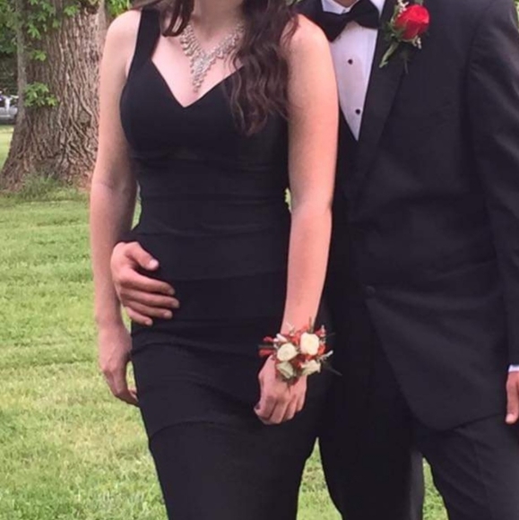 BLACK PROM DRESS - Picture 2 of 7